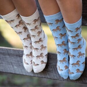 🐎 NWT NEW WHD Cute Fuzzy Horse Socks Horse Patterned Blue Otameal Pony Textured
